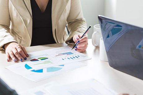 Women Reads through Meeting Information